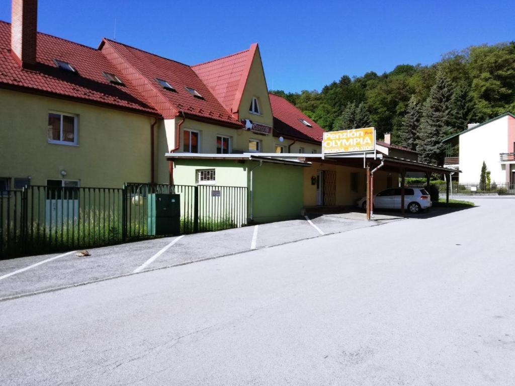 Penzion Olympia Banská Bystrica Extérieur photo